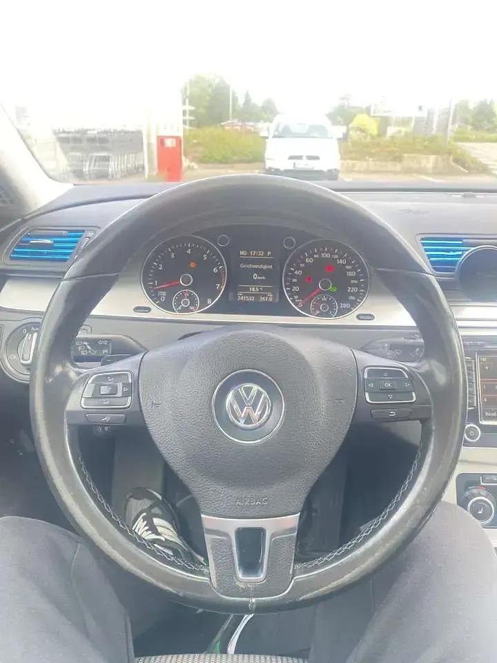 Używany VW Passat Individual 200 KM (147 kW) 2009 Coupe
