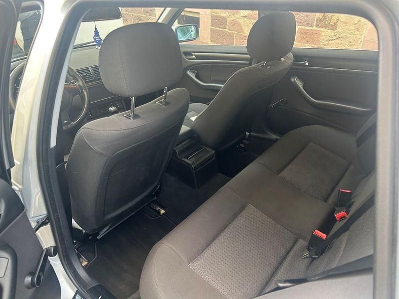 Silber Gebraucht 2005 BMW 320 Kombi | 4.000 € (Guter Preis) - Bild 1/4