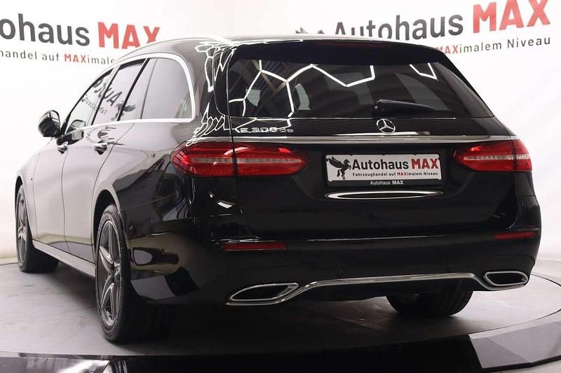 Gebraucht Mercedes E300 194 PS (142 kW) 2019 Schwarz Kombi