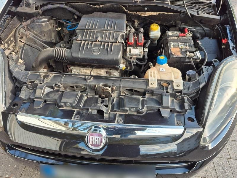 Gebraucht Fiat Punto 69 PS (50 kW) 2011 Schwarz Kleinwagen