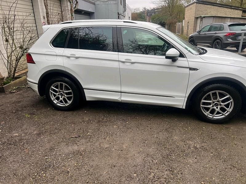 Gebraucht VW Tiguan R-line 150 PS (110 kW) 2018 Weiß SUV