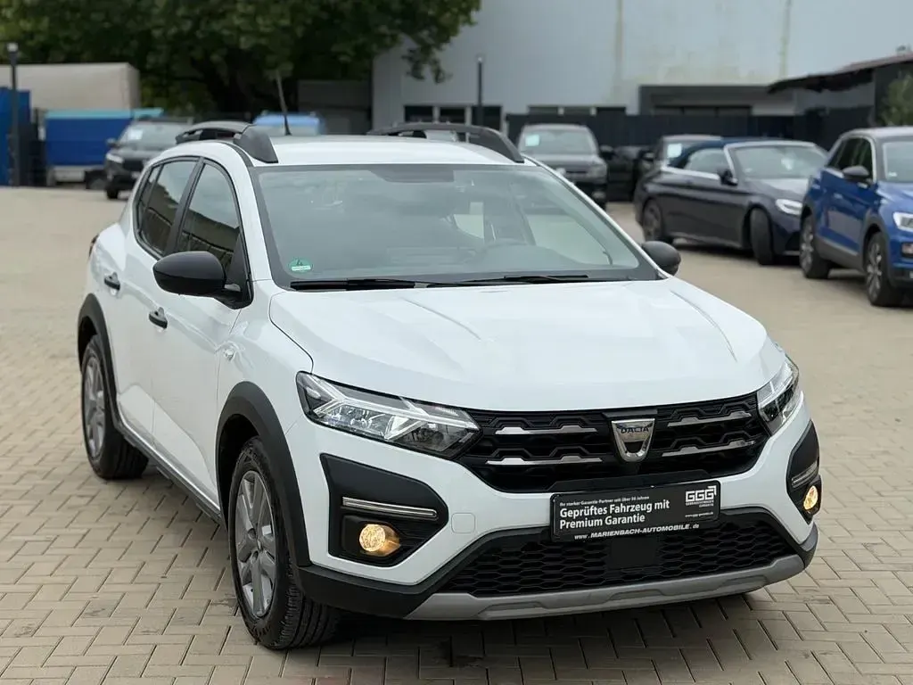 Gebraucht Dacia Sandero Essentiel 91 PS (66 kW) 2021 Weiß SUV