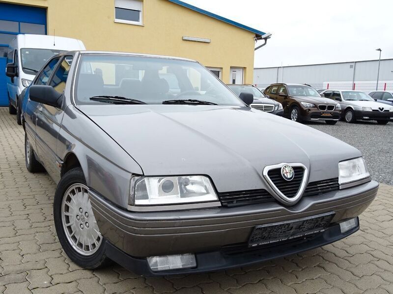 Grau Gebraucht 1989 Alfa Romeo 164 Super Limousine | 2.850 € - Bild 1/4