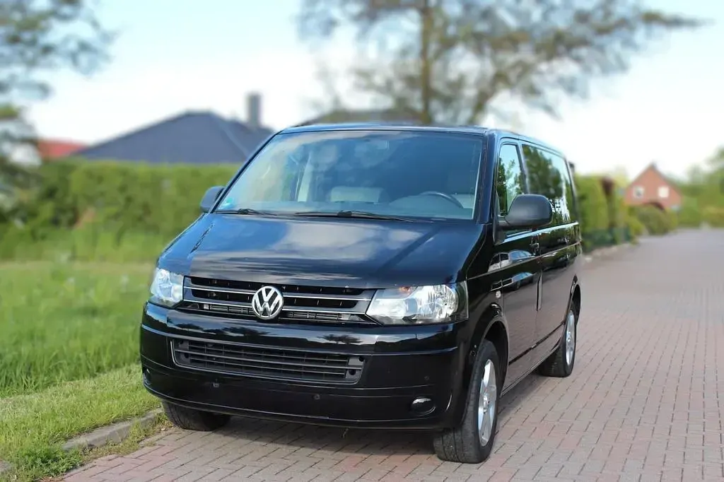 Gebraucht VW Multivan 140 PS (102 kW) 2013 Schwarz Van / Kleinbus
