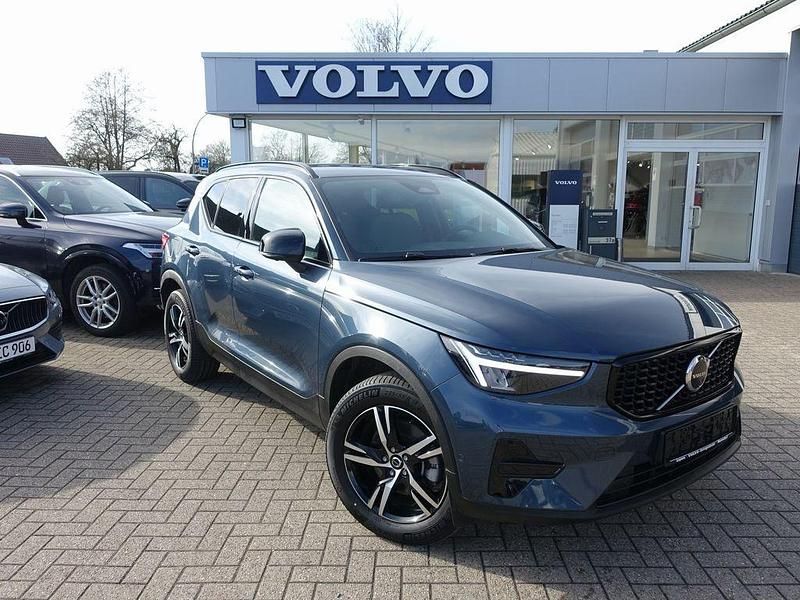 Gebraucht Volvo XC40 Plus 197 PS (144 kW) 2025 Blau SUV