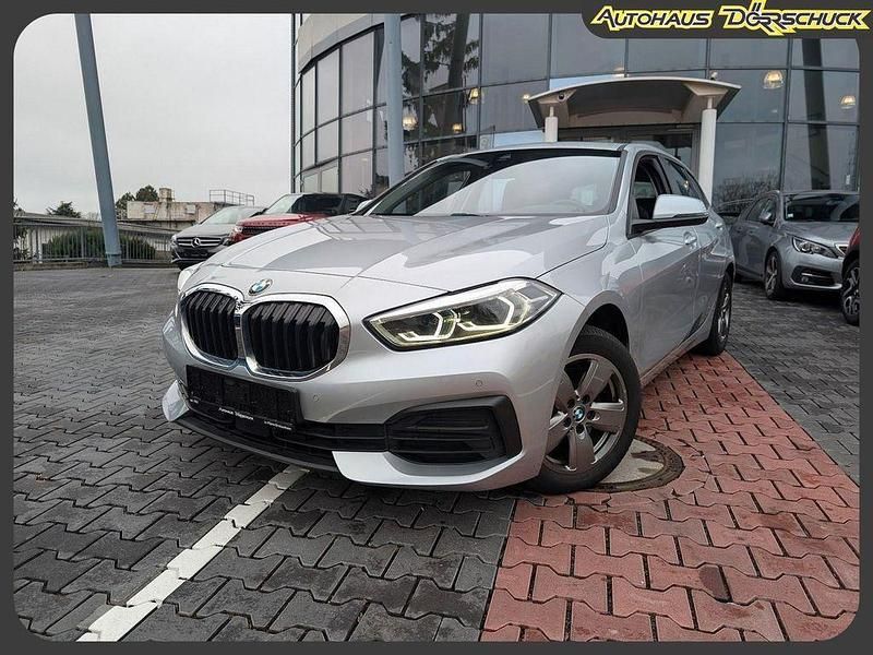 Gebraucht BMW 116 Advantage 116 PS (85 kW) 2021 Silber (glaciersilber metallic) Kleinwagen