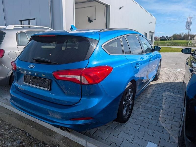 Gebraucht Ford Focus ST-Line 150 PS (110 kW) 2021 Blau Limousine