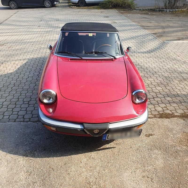 Gebraucht Alfa Romeo Spider 116 PS (85 kW) 1987 Rot Cabrio