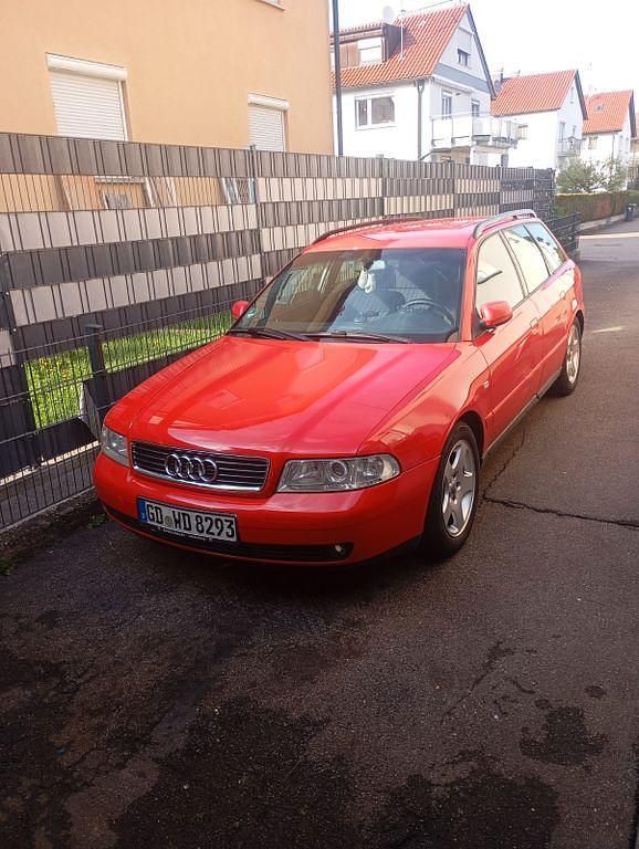 Grau Gebraucht 2000 Audi A4 Performance Kombi | 1.000 € (Guter Preis) - Bild 1/4