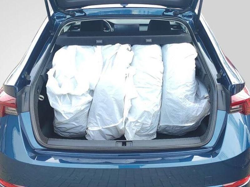 Usado Skoda Octavia First Edition 150 HP (110 kW) 2020 Azul Sedan