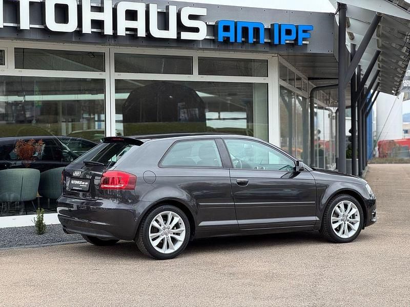Gebraucht Audi A3 Ambition 160 PS (117 kW) 2011 Grau Kleinwagen