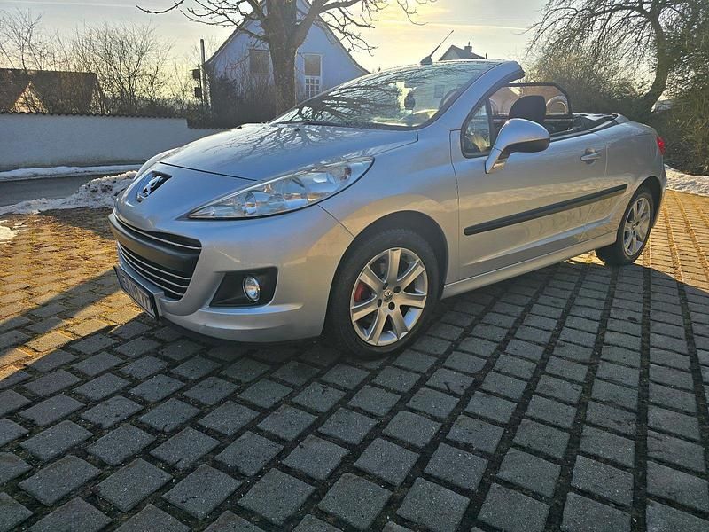 Gebraucht Peugeot 207 CC 120 PS (88 kW) 2009 Silber Cabrio