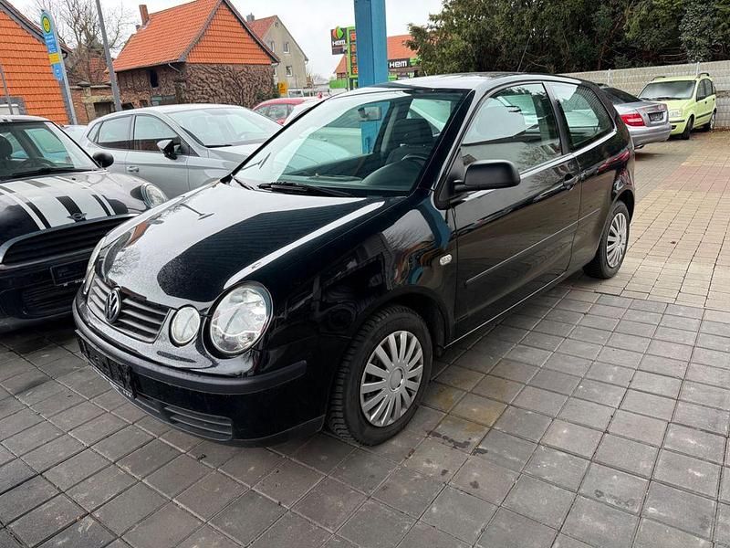Gebraucht VW Polo Basis 54 PS (39 kW) 2003 Schwarz Limousine