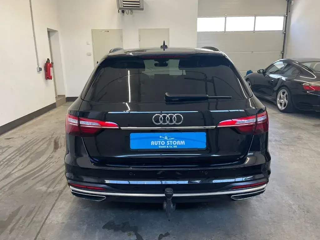 Gebraucht Audi A4 Sport 163 PS (119 kW) 2022 Mythosschwarz metallic Kombi