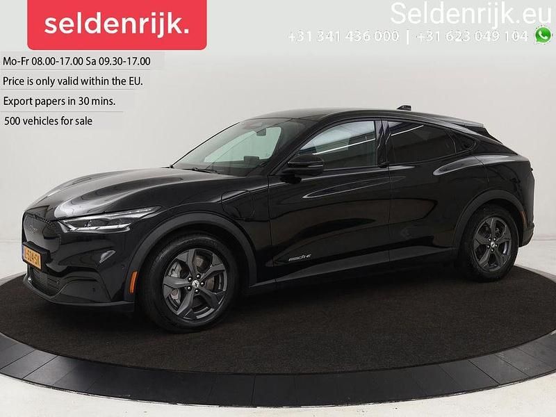 Schwarz Gebraucht 2021 Ford Mustang Mach-E SUV | 22.300 € (Fairer Preis) - Bild 1/4