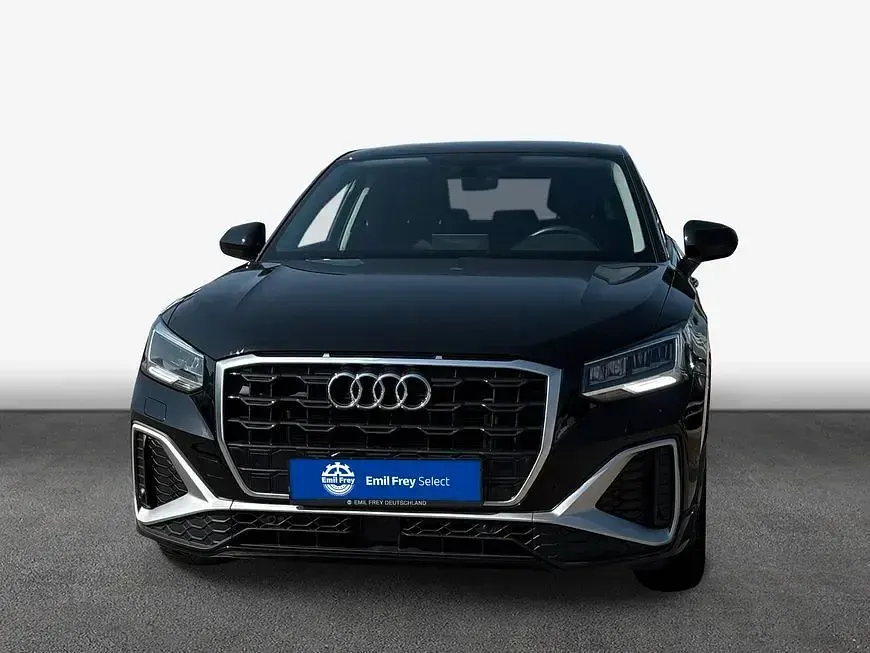 Używany Audi Q2 S-Line 150 KM (110 kW) 2023 Czarny SUV