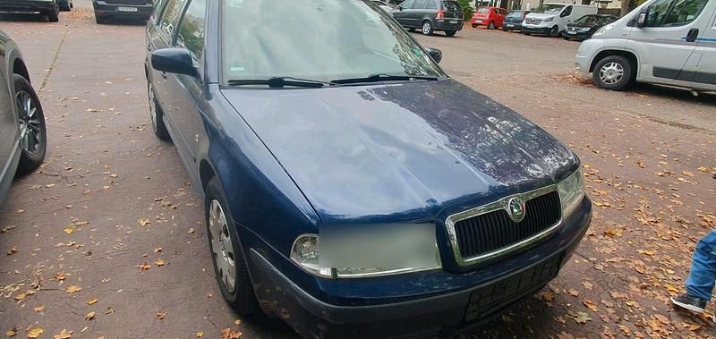 Blau Gebraucht 2005 Skoda Octavia Kombi | 650 € (Superpreis) - Bild 1/4