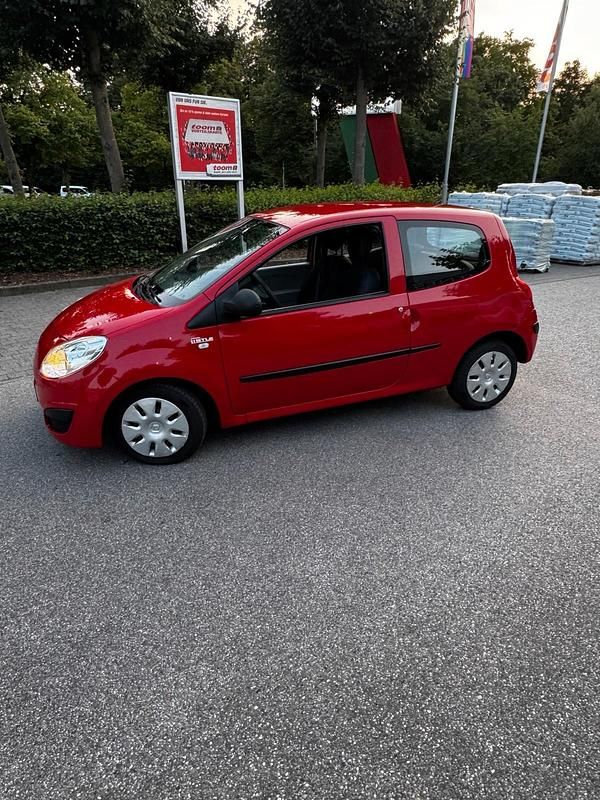 Rot Gebraucht 2009 Renault Twingo Kleinwagen | 800 € - Bild 1/4