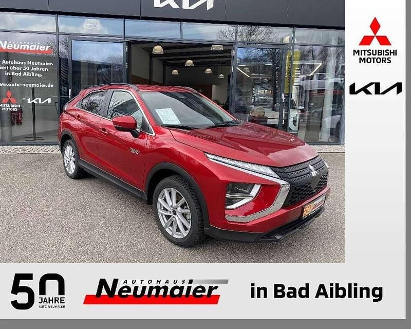 Gebraucht Mitsubishi Eclipse Cross Basis 188 PS (138 kW) 2022 Rot SUV