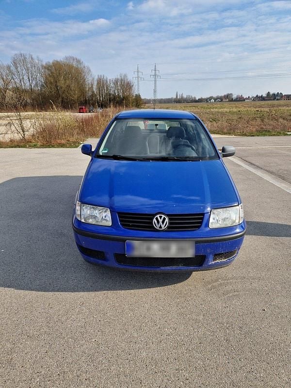 Gebraucht VW Polo Basis 60 PS (44 kW) 2001 Blau Kleinwagen