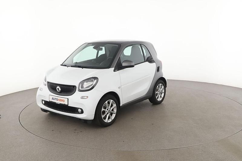 Weiß Gebraucht 2017 Smart ForTwo Coupé Basis Kleinwagen | 12.960 € (Fairer Preis) - Bild 1/3