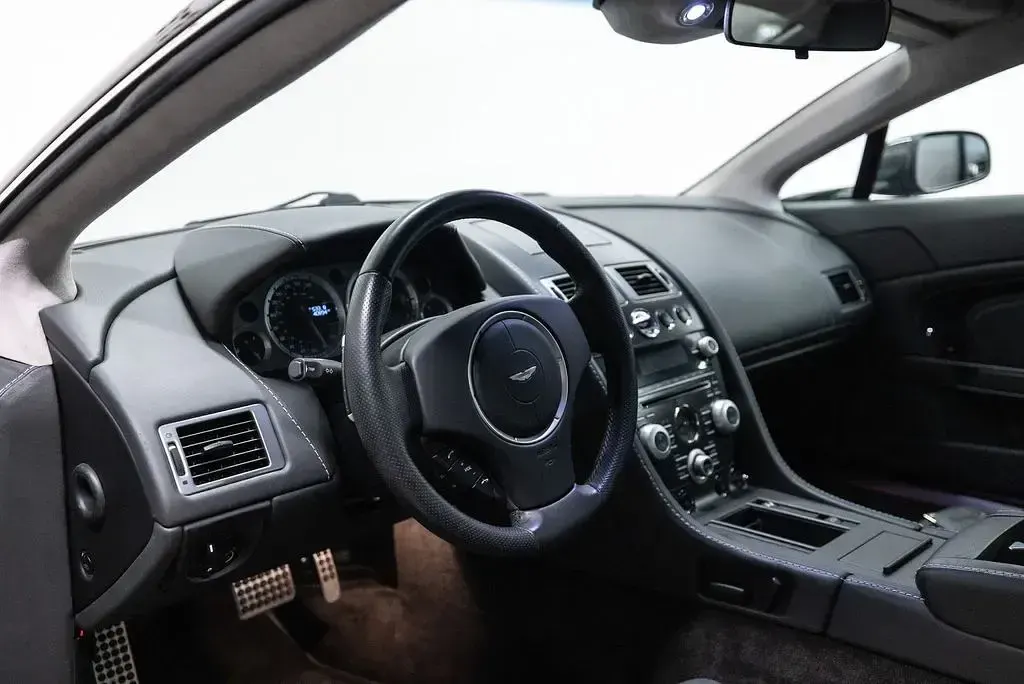 Gebraucht Aston Martin Vantage 426 PS (313 kW) 2009 Grau Coupé