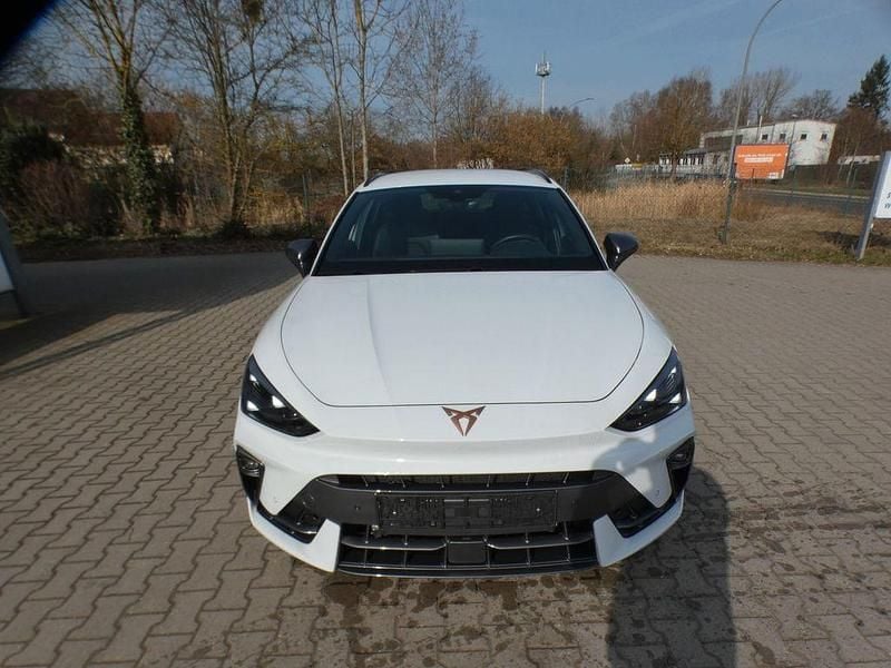 Gebraucht Cupra Leon 150 PS (110 kW) 2025 Weiß Limousine