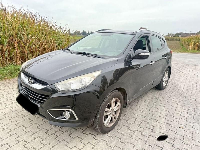 Schwarz Gebraucht 2012 Hyundai ix35 SUV | 7.490 € (Guter Preis) - Bild 1/4
