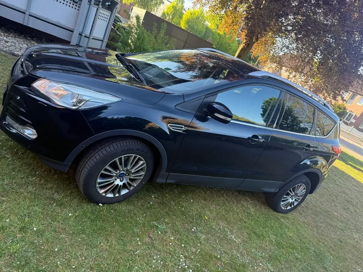 Gebraucht Ford Kuga 150 PS (110 kW) 2014 Schwarz SUV