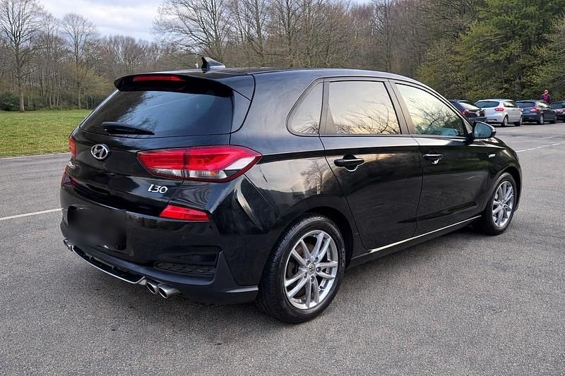 Gebraucht Hyundai i30 N Line 140 PS (102 kW) 2019 Schwarz Limousine