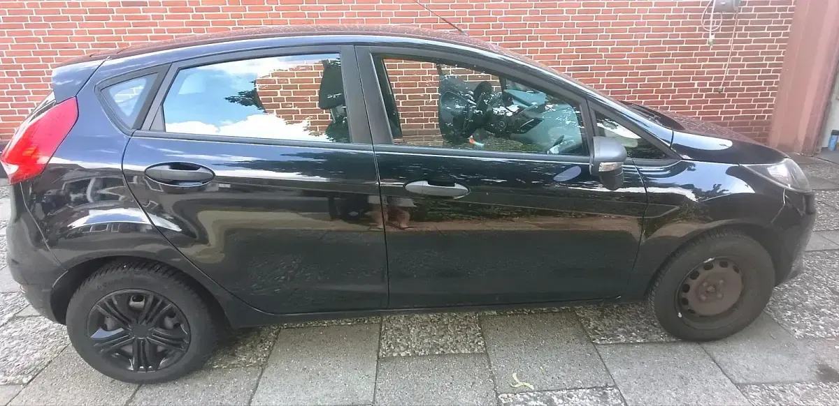 Gebraucht Ford Fiesta 65 PS (47 kW) 2009 Schwarz Kleinwagen
