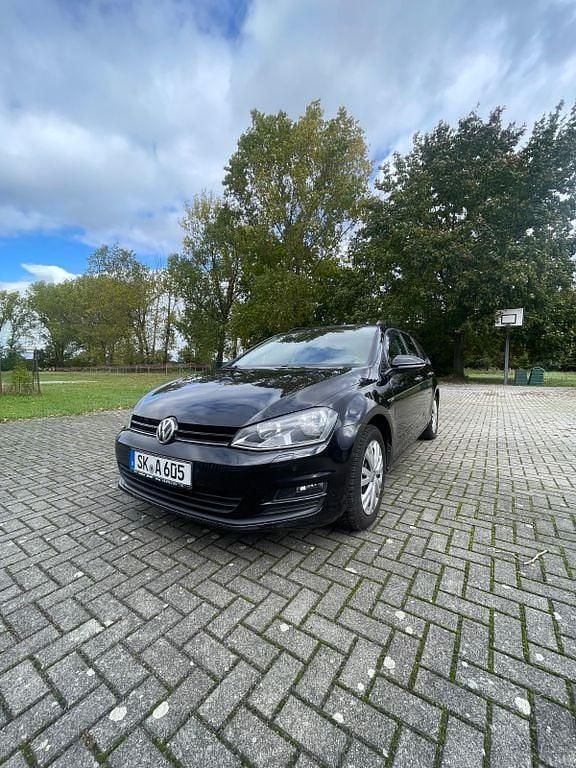 Schwarz Gebraucht 2015 VW Golf VII Cup Kombi | 9.990 € (Guter Preis) - Bild 1/4