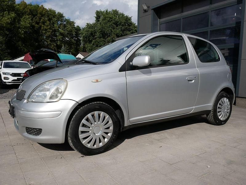 Gebraucht Toyota Yaris Sol 87 PS (63 kW) 2003 Silber Kleinwagen