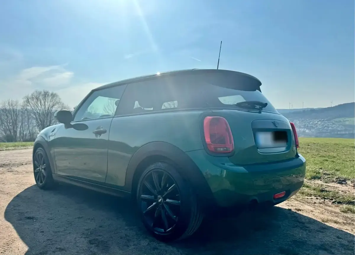 Gebraucht Mini ONE 102 PS (75 kW) 2019 Grün Kleinwagen