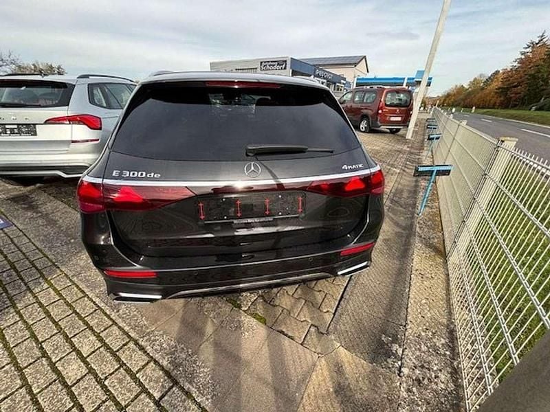 Gebraucht Mercedes E300 Advanced Plus 197 PS (144 kW) 2024 Graphitgrau Kombi