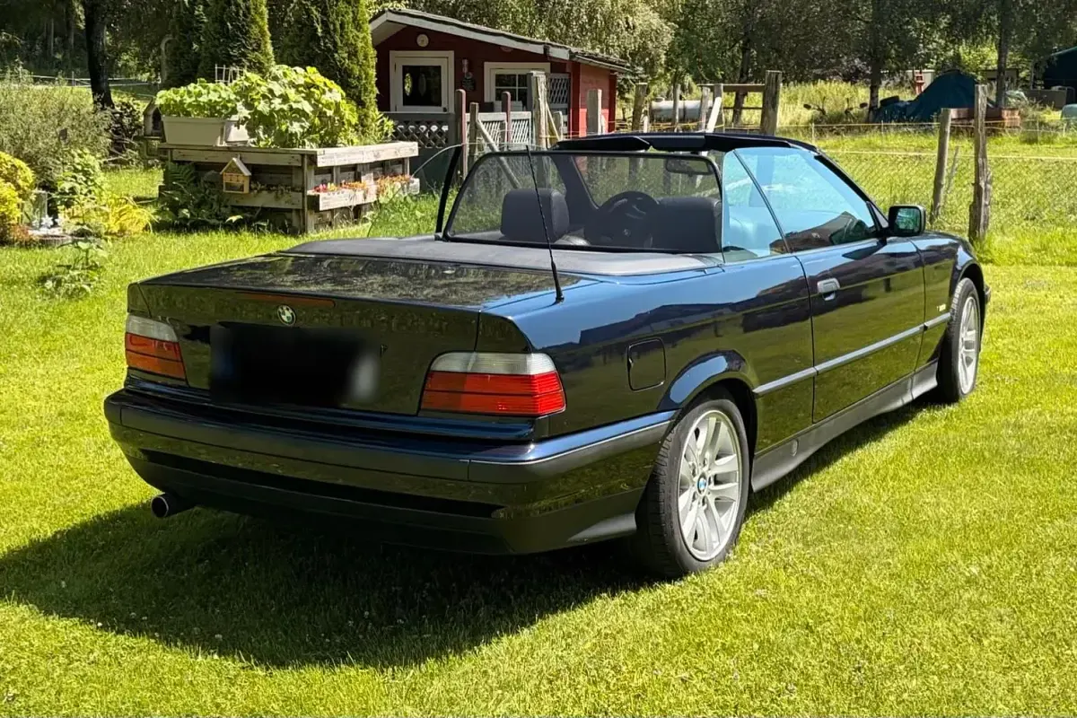 Gebraucht BMW 318 116 PS (85 kW) 1998 Blau Cabrio