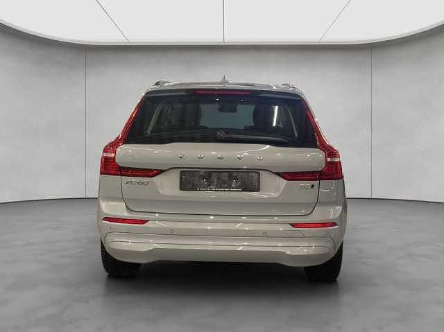 Gebraucht Volvo XC60 Core 250 PS (183 kW) 2024 Grau SUV