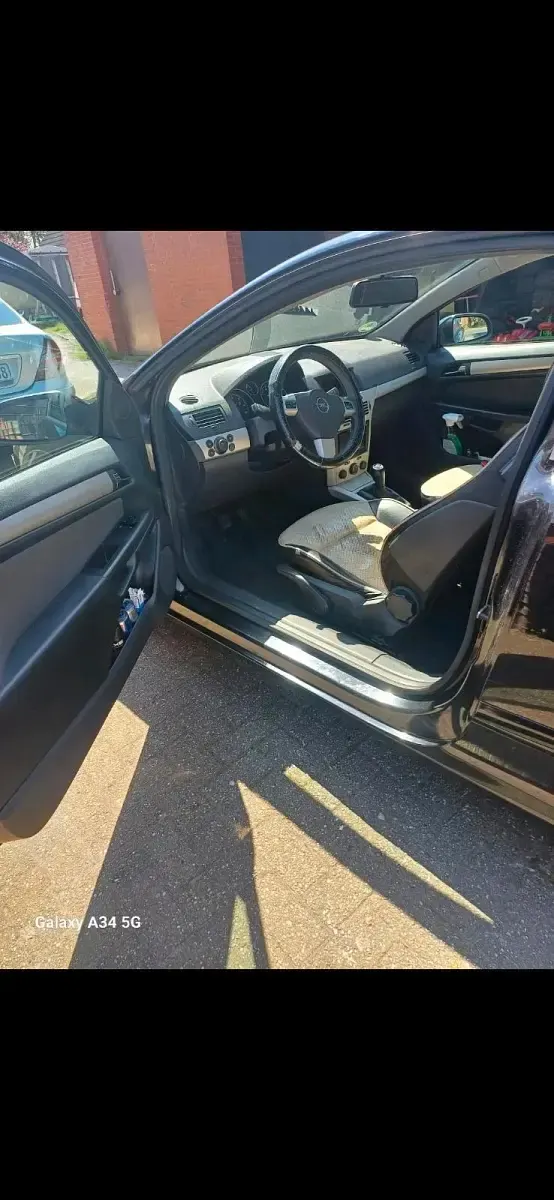 Gebraucht Opel Astra 105 PS (77 kW) 2007 Schwarz Kleinwagen
