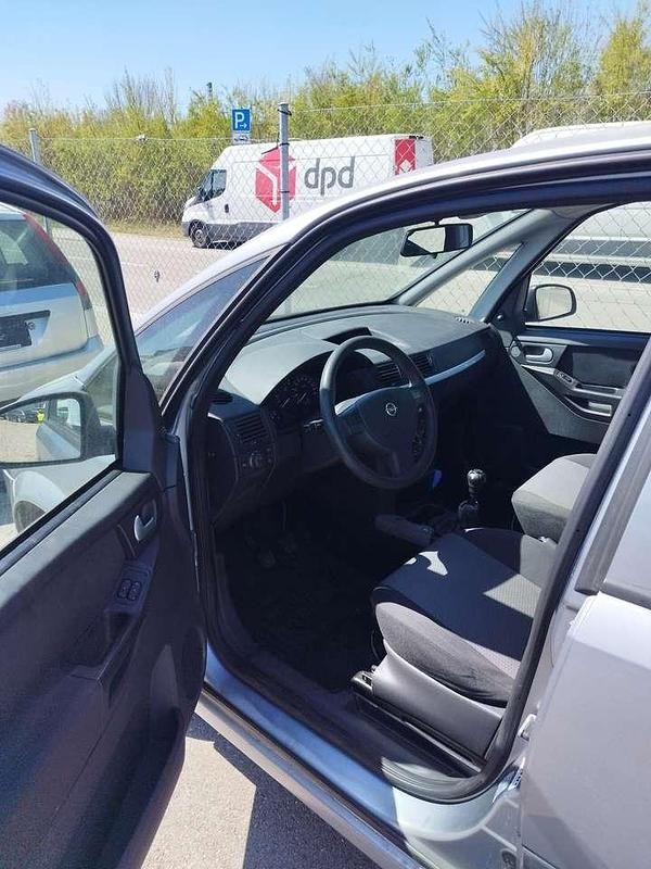 Gebraucht Opel Meriva Edition 101 PS (74 kW) 2005 Van / Kleinbus