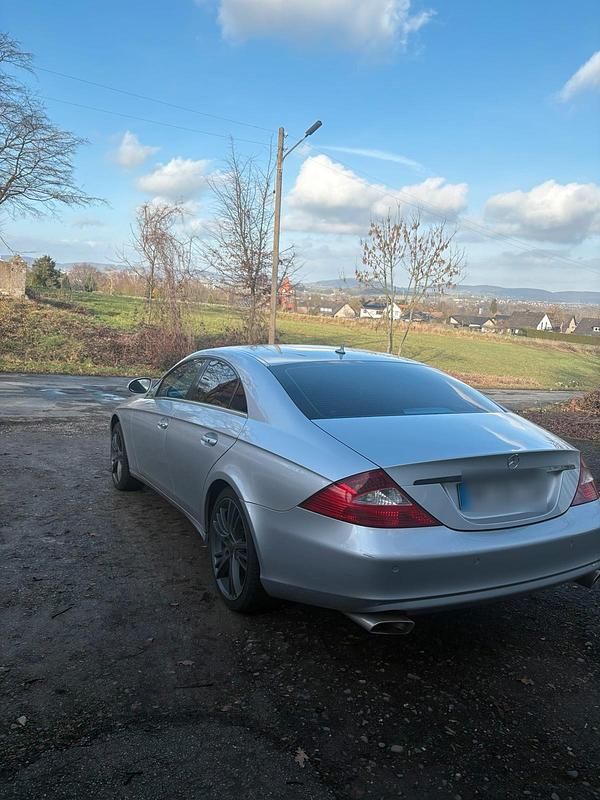 Gebraucht Mercedes CLS320 224 PS (164 kW) 2006 Silber Coupé