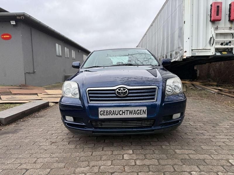 Gebraucht Toyota Avensis 129 PS (94 kW) 2004 Dark blue mica metallic Limousine