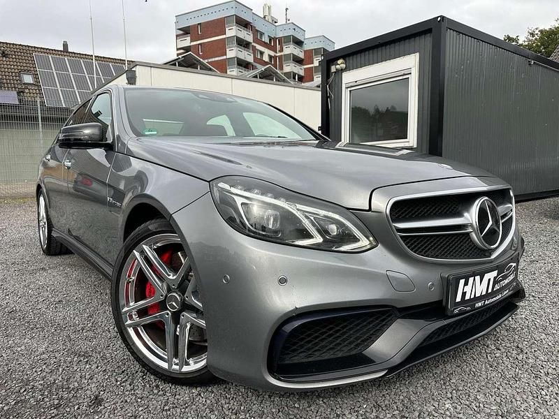 Palladiumsilber metalliclack Gebraucht 2014 Mercedes E63S AMG AMG Limousine | 29.999 € (Fairer Preis) - Bild 1/4