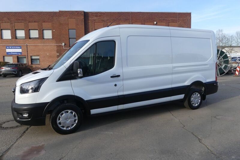 Weiß Gebraucht 2022 Ford Transit Van / Kleinbus | 21.950 € (Fairer Preis) - Bild 1/4