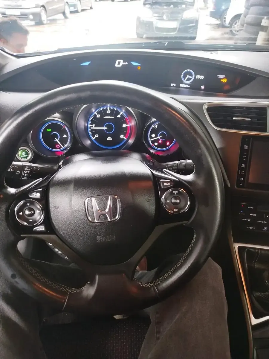 Gebraucht Honda Civic 120 PS (88 kW) 2017 Rot Kombi