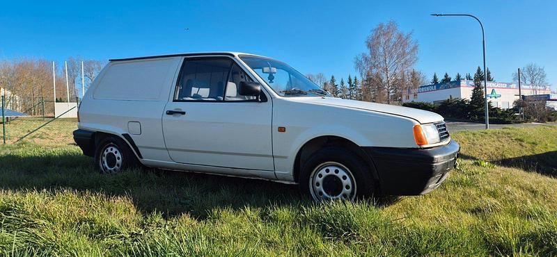 Gebraucht VW Polo 45 PS (33 kW) 1993 Weiß Pickup
