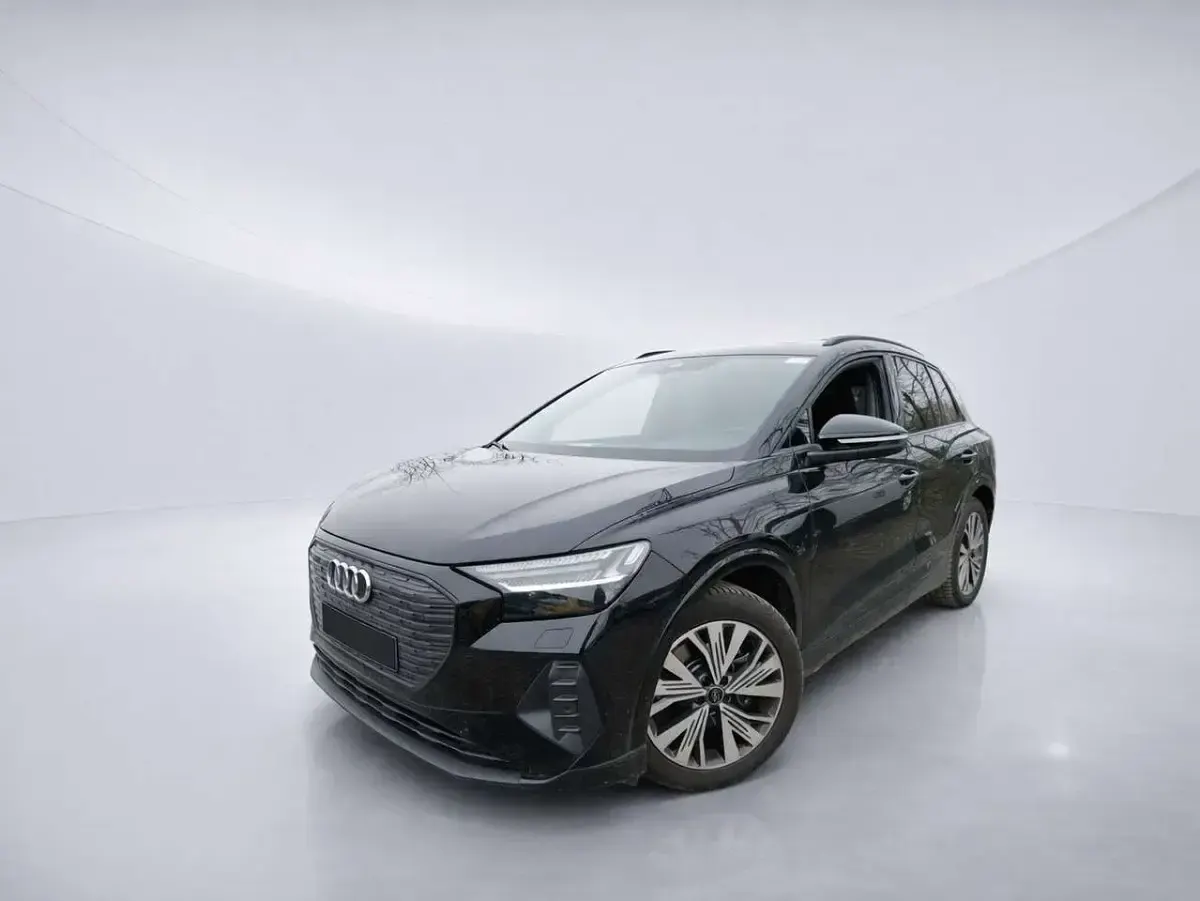 Second-hand Audi Q4 e-tron Ambiente 194 kW (265 CP) 2023 Negru SUV