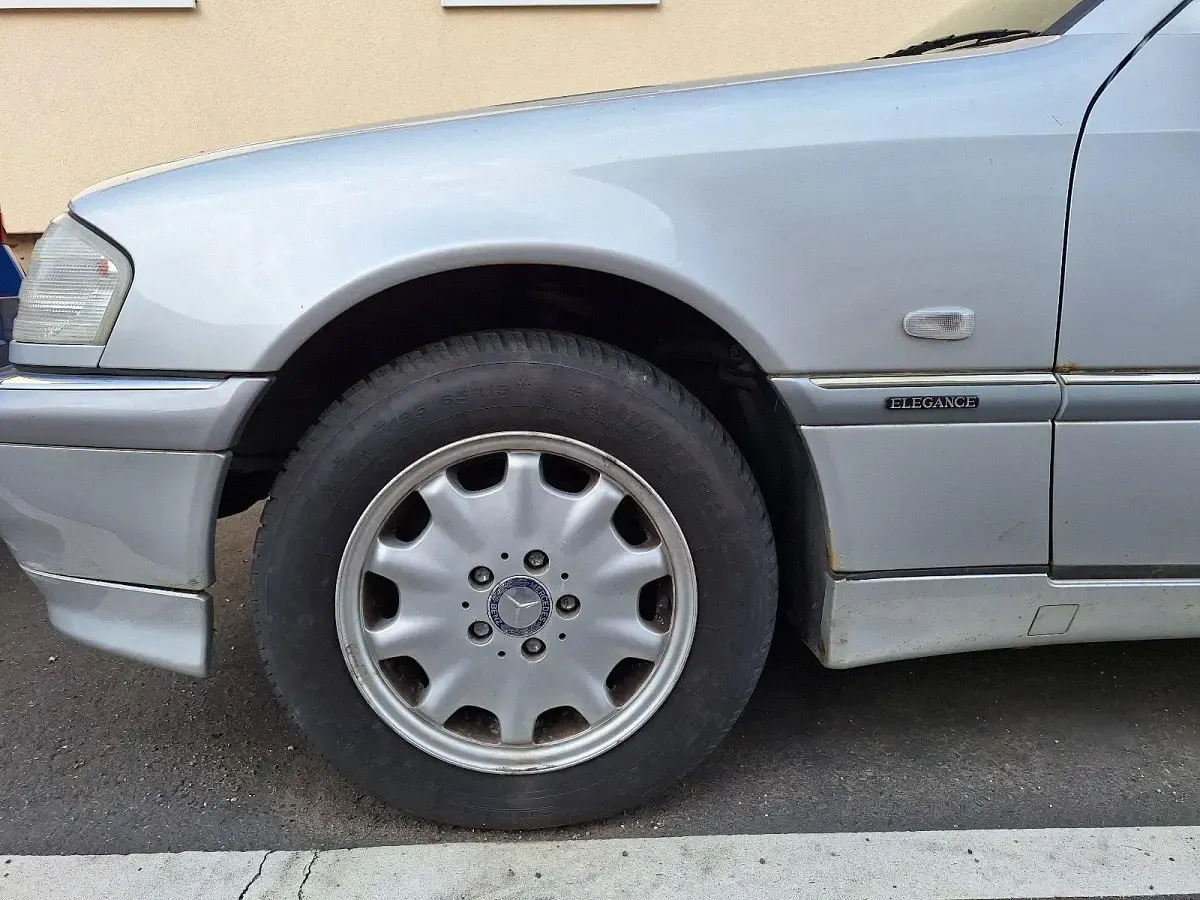 Gebraucht Mercedes C180 Elegance 122 PS (89 kW) 1998 Grau Limousine