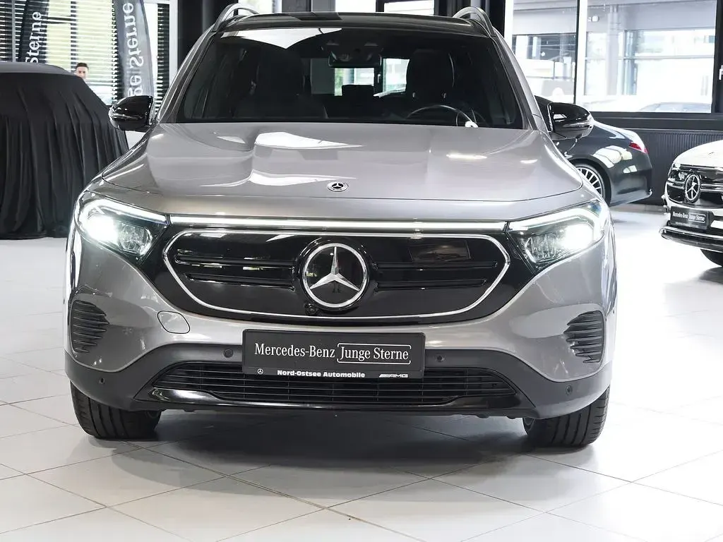 Gebraucht Mercedes EQB250 Night 139 kW (190 PS) 2022 Grau SUV