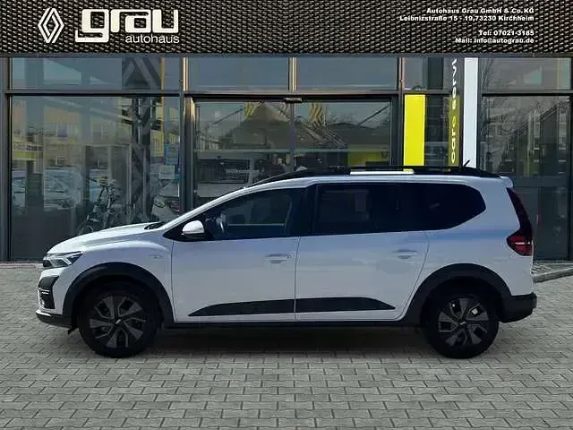 Gebraucht Dacia Jogger Expression 110 PS (80 kW) 2024 Gletscherweiss Van / Kleinbus