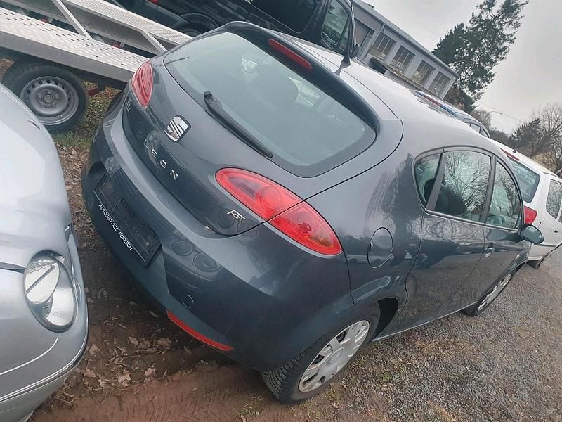 Second-hand Seat Leon 130 CP (95 kW) 2007 Gri Hatchback